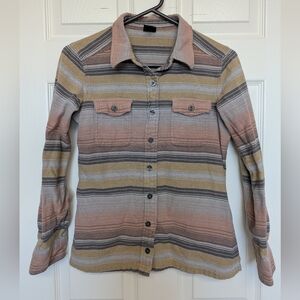 Patagonia Womens Organic Cotton Flannel Button Up LS Shirt Size 0 Striped Tan